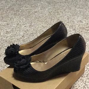 Lindsay Phillips black open toe wedges